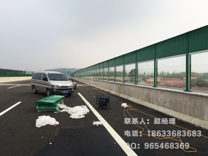 青島青龍高速公路聲屏障安裝工程